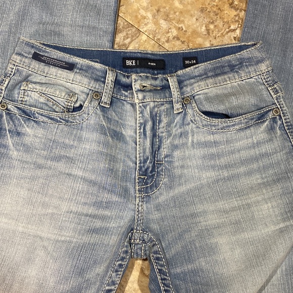 BKE jeans size 30/34. New with one tag. (54-20) - Picture 4 of 11